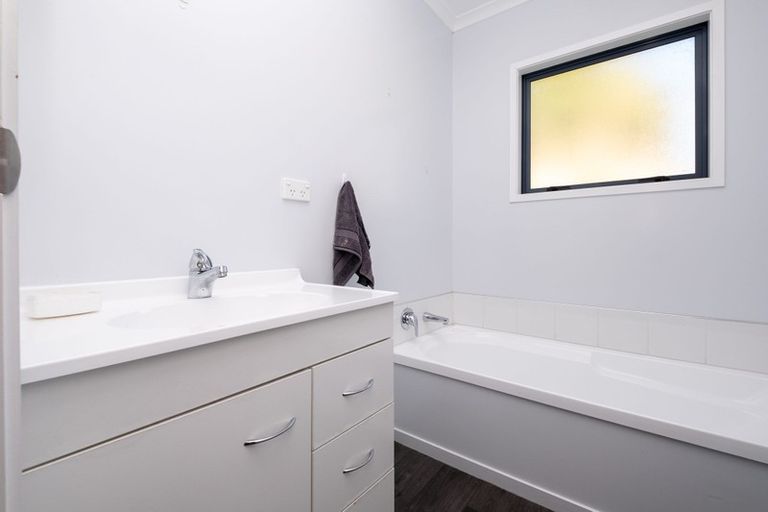 Photo of property in 254 Cross Road, Te Popo, Stratford, 4394