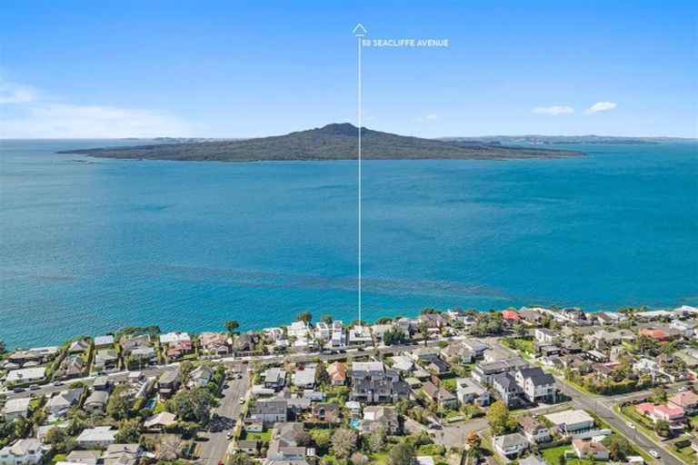 Photo of property in 58 Seacliffe Avenue, Belmont, Auckland, 0622