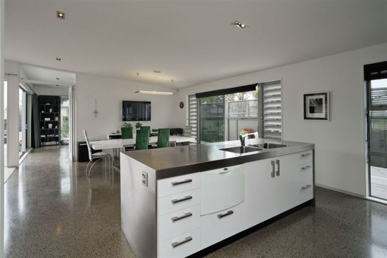 Photo of property in 66 Celia Street, Redcliffs, Christchurch, 8081