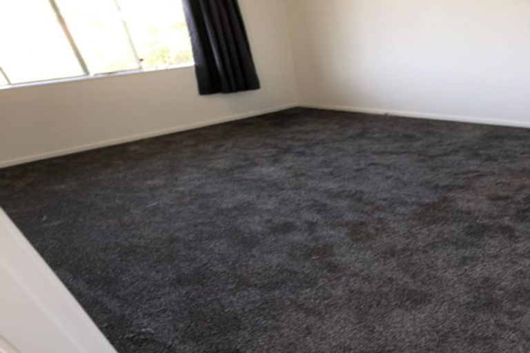 Photo of property in 2/159a Newlands Road, Newlands, Wellington, 6037