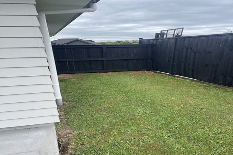 Photo of property in 22 Walter Lawry Road, Paerata, Pukekohe, 2124