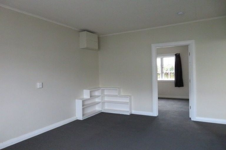 Photo of property in 106a Randwick Road, Moera, Lower Hutt, 5010
