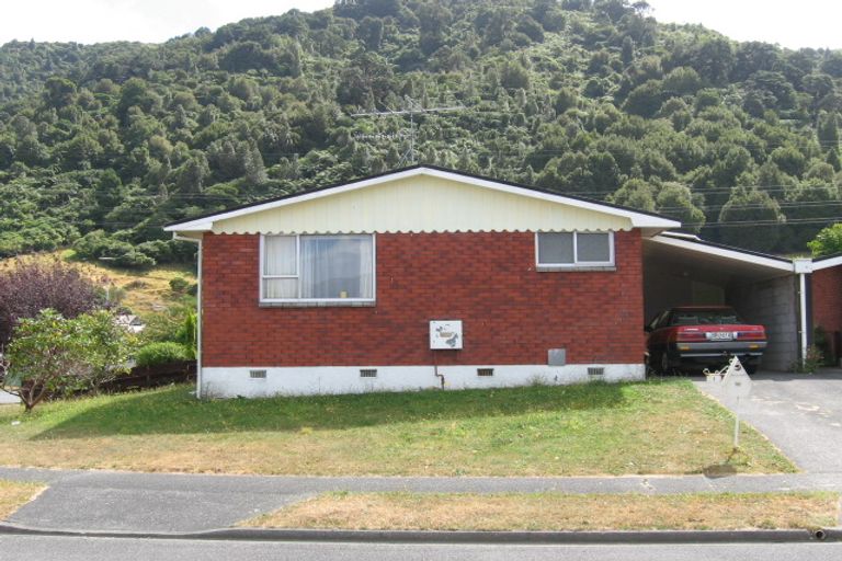 Photo of property in 1 Fremont Grove, Totara Park, Upper Hutt, 5018