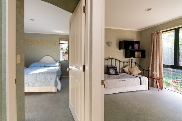 Photo of property in 42 Guildford Drive, Paraparaumu, 5032