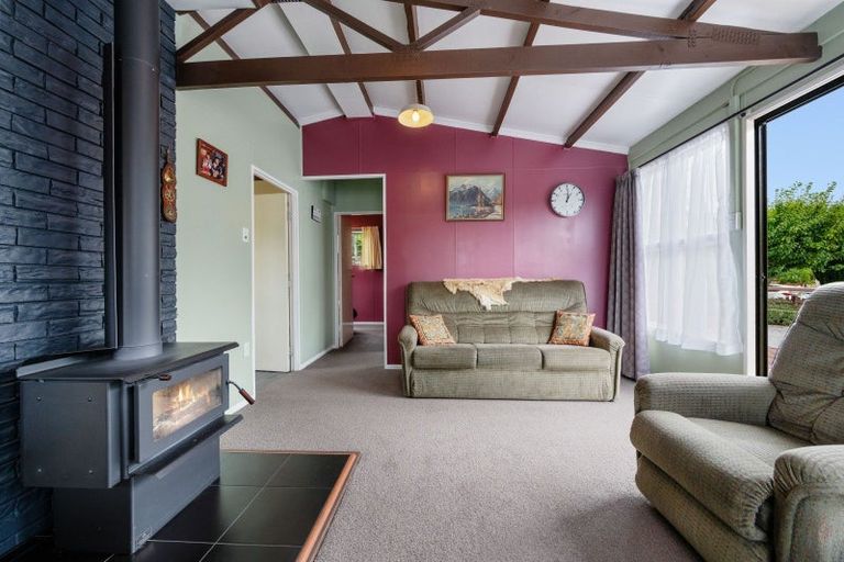 Photo of property in 32 Black Peak Road, Omarama, 9412