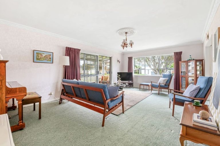 Photo of property in 44 Glen Lynne Avenue, Queenwood, Hamilton, 3210