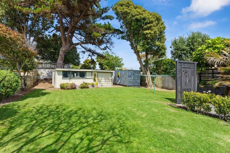Photo of property in 4 Tahi Road, Paraparaumu Beach, Paraparaumu, 5032