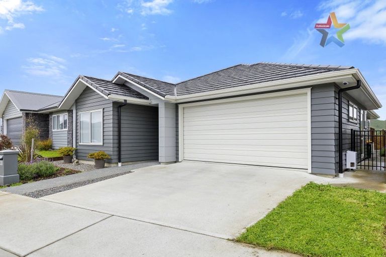 Photo of property in 3 Takapo Grove, Kelson, Lower Hutt, 5010