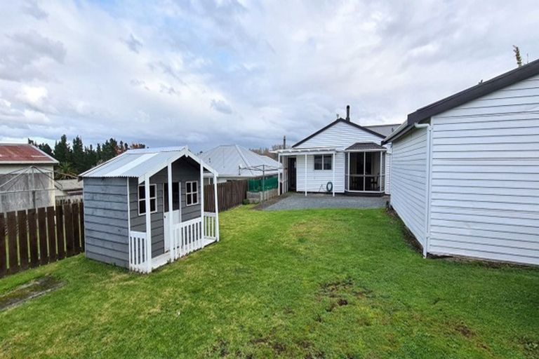 Photo of property in 28 Bickerstaffe Road, Maungaturoto, 0520