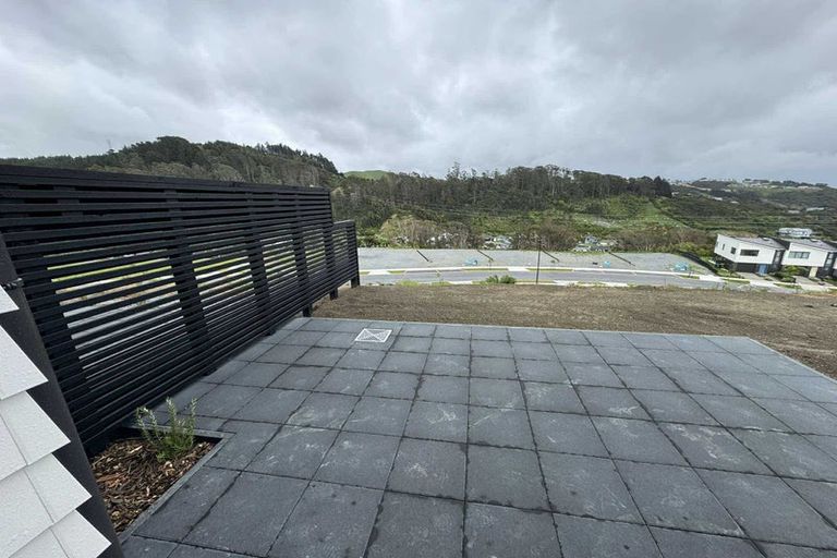 Photo of property in 38 Turtleback Avenue, Whitby, 5024