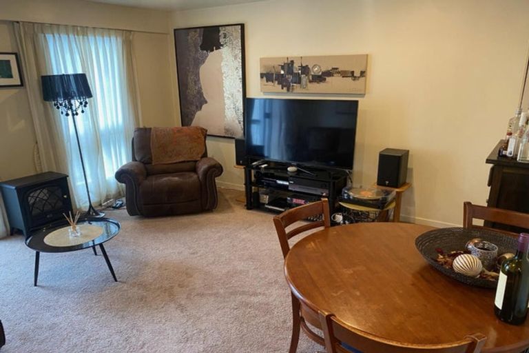 Photo of property in Terrace Heights Apartments, 6e/163 The Terrace, Wellington Central, Wellington, 6011