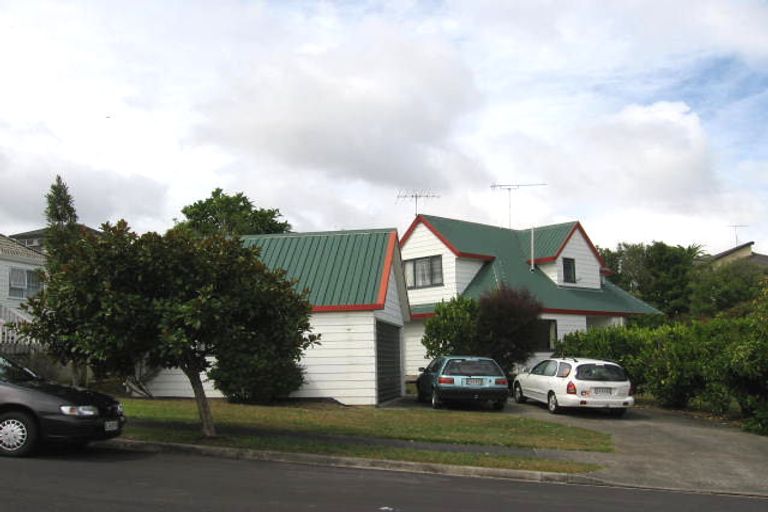 Photo of property in 21 Mallard Place, Unsworth Heights, Auckland, 0632