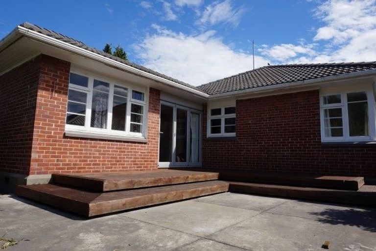 Photo of property in 1/44 Kathleen Crescent, Hornby, Christchurch, 8042