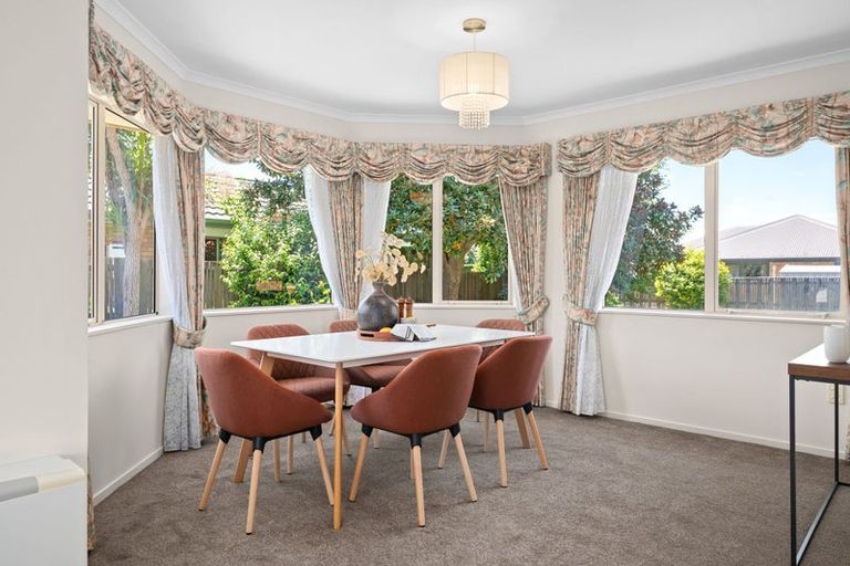 Photo of property in 22 Cairns Crescent, Rototuna, Hamilton, 3210