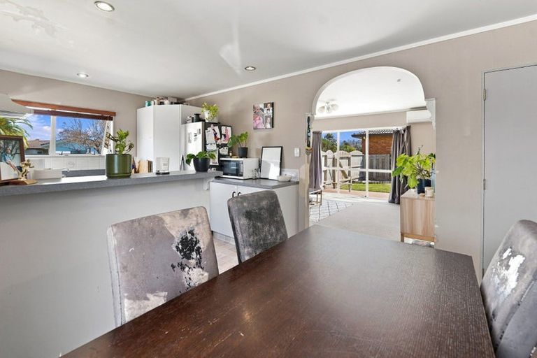 Photo of property in 19 Barbara Grove, Papamoa Beach, Papamoa, 3118