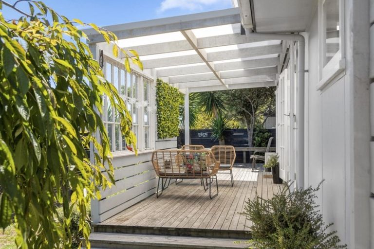 Photo of property in 12b Lyn Grove, Papamoa Beach, Papamoa, 3118