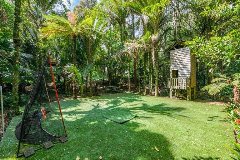 Photo of property in 22 Waima Crescent, Titirangi, Auckland, 0604