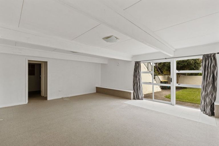 Photo of property in 273 Tukapa Street, Hurdon, New Plymouth, 4310