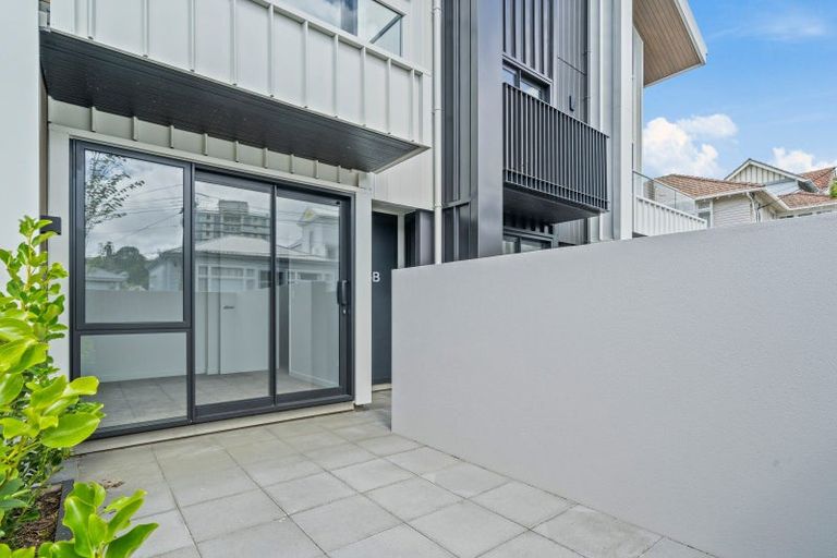Photo of property in 25b Thompson Street, Mount Cook, Wellington, 6011