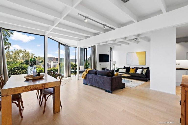 Photo of property in 23 Clermont Terrace, Kelburn, Wellington, 6012