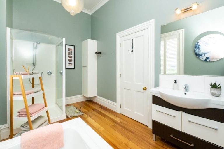 Photo of property in 340 Lawn Road, Clive, Hastings, 4180