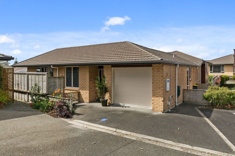 Photo of property in 10/17 Simmonds Grove, Greerton, Tauranga, 3112