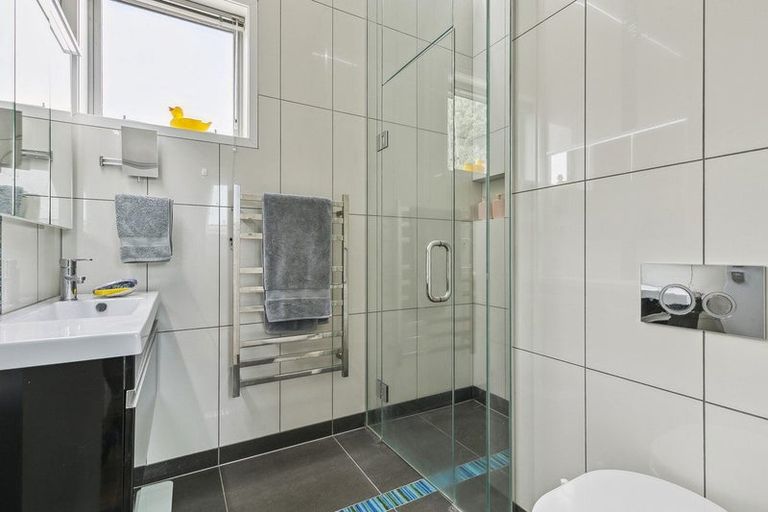 Photo of property in 100 Owhiro Bay Parade, Owhiro Bay, Wellington, 6023