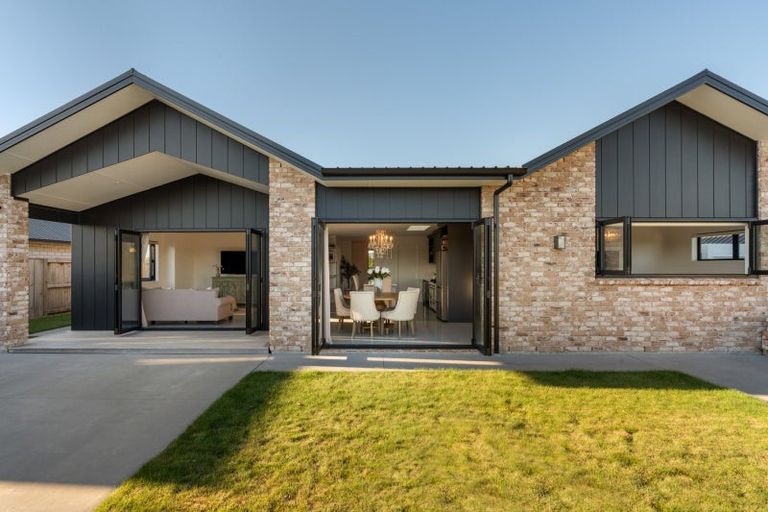 Photo of property in 10 Saint Thomas Avenue, Pyes Pa, Tauranga, 3112