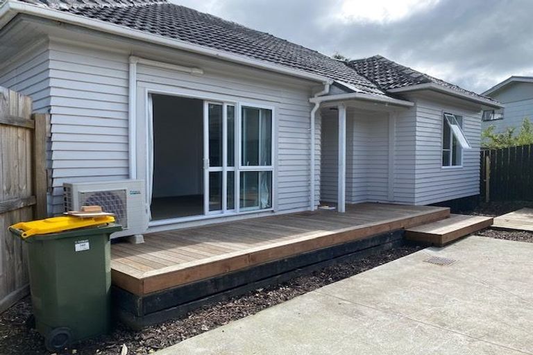 Photo of property in 34b Toru Street, Te Atatu Peninsula, Auckland, 0610