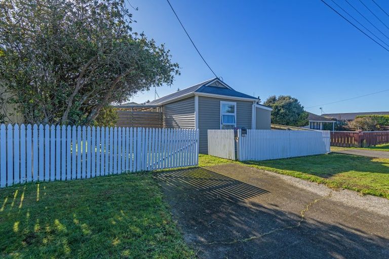 Photo of property in 153 Seabury Avenue, Foxton Beach, Foxton, 4815