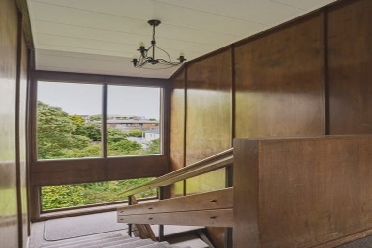 Photo of property in 122 Larnach Road, Vauxhall, Dunedin, 9013