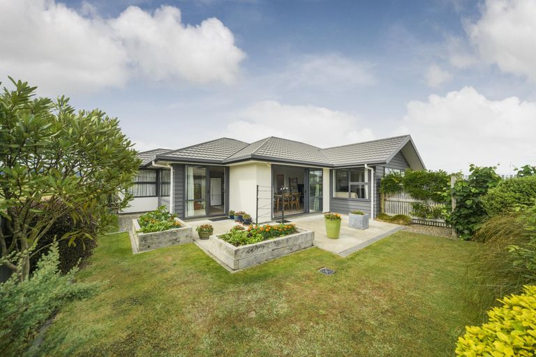Photo of property in 7 The Oaks, Awapuni, Palmerston North, 4412