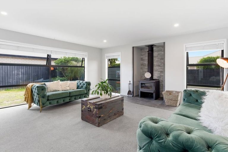 Photo of property in 48 Shadbolt Lane, Rolleston, 7614