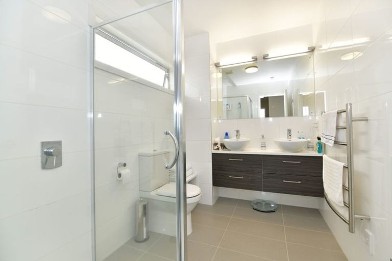 Photo of property in 65 Panorama Heights, Orewa, 0931