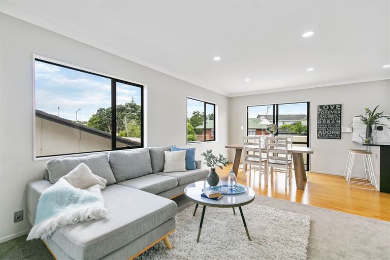 Photo of property in 6a Hope Farm Avenue, Pakuranga Heights, Auckland, 2010