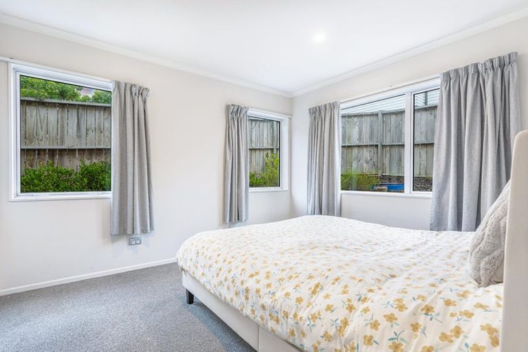 Photo of property in 111 Colwill Road, Massey, Auckland, 0614