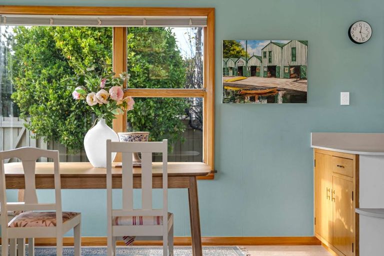 Photo of property in 17 Courage Road, Amberley, 7410