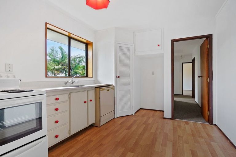 Photo of property in 2/9a Elliot Street, Howick, Auckland, 2014