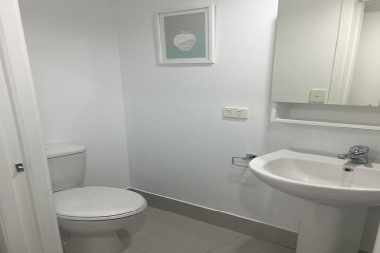 Photo of property in The Crescent Apartments, 202/36 Eden Crescent, Auckland Central, Auckland, 1010