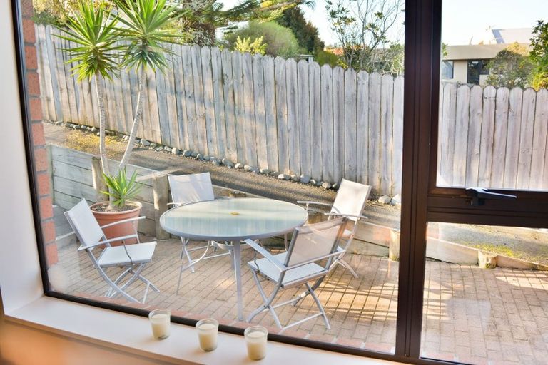 Photo of property in 2/54 Hebron Road, Waiake, Auckland, 0630