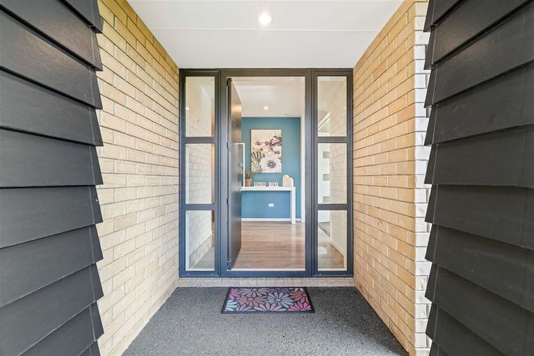 Photo of property in 13 Sincock Place, Kaiapoi, 7630