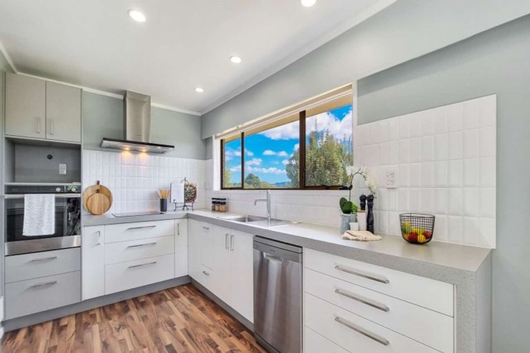 Photo of property in 4 Tennyson Drive, Owhata, Rotorua, 3010