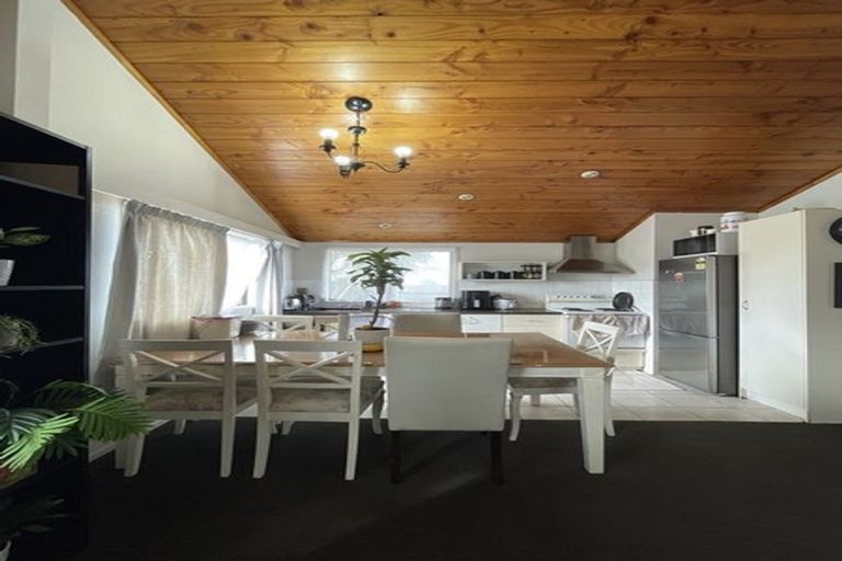 Photo of property in 19 Mcquarrie Avenue, Wattle Downs, Auckland, 2103