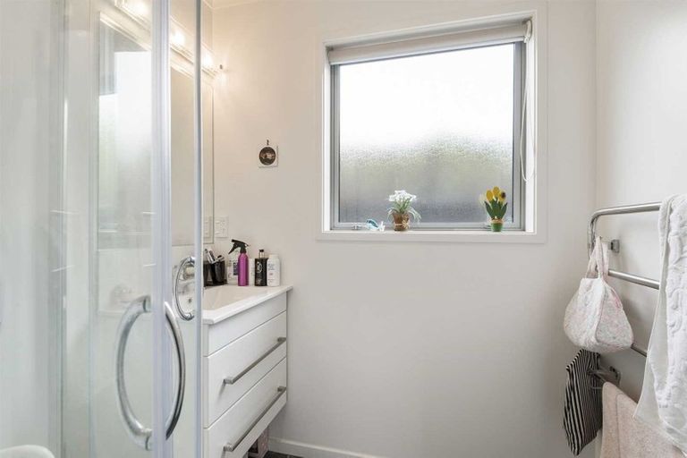 Photo of property in 1/37 Aberfoyle Place, Parklands, Christchurch, 8083