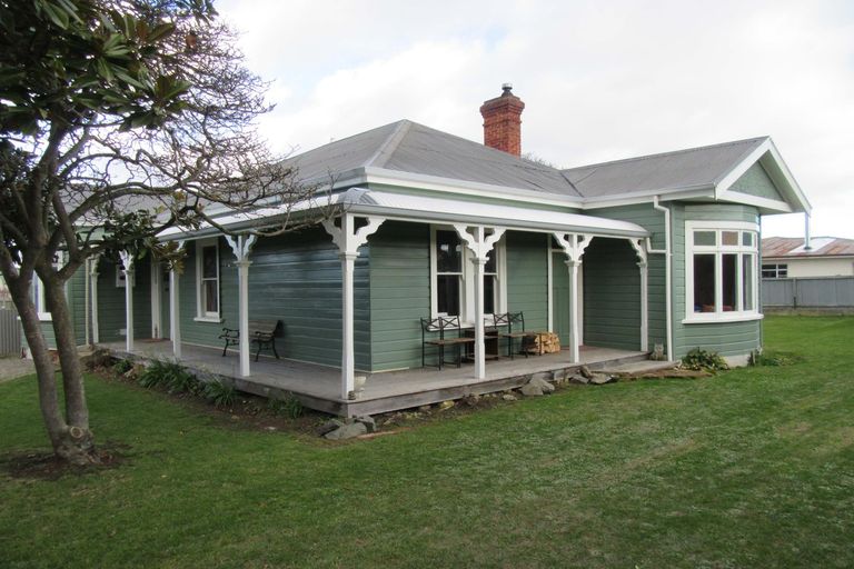 Photo of property in 43 Rhodes Street, Waimate, 7924