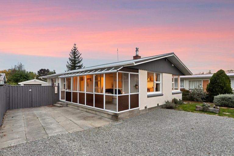 Photo of property in 258 Main North Road, Redwood, Christchurch, 8051