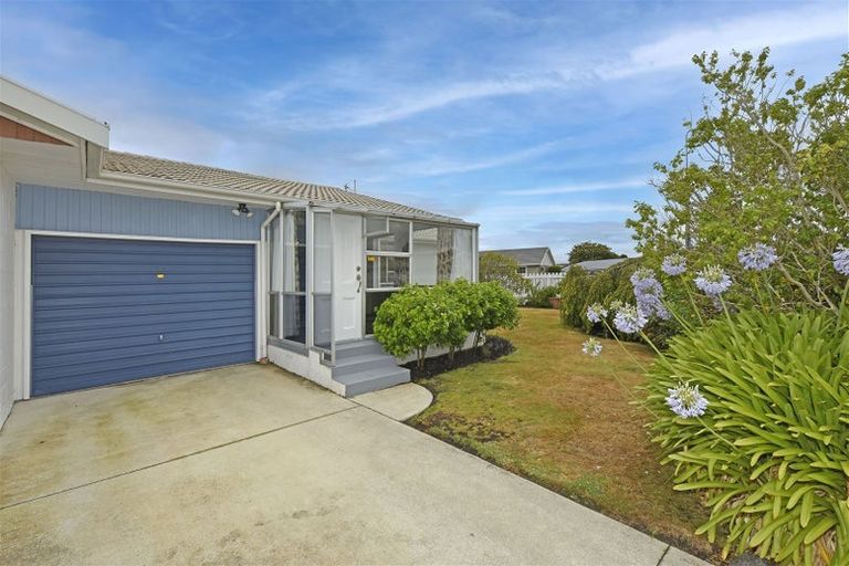 Photo of property in 2/2 Loreto Place, Hornby, Christchurch, 8042