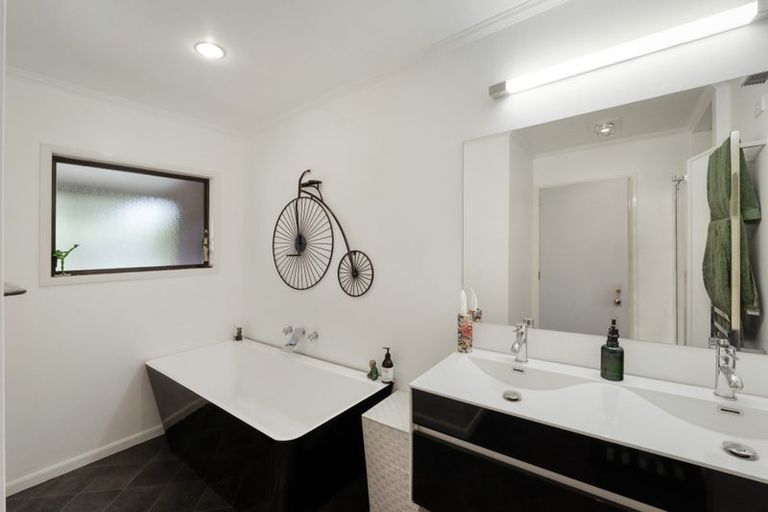 Photo of property in 18a Hauraki Road, Orongo, Thames, 3574