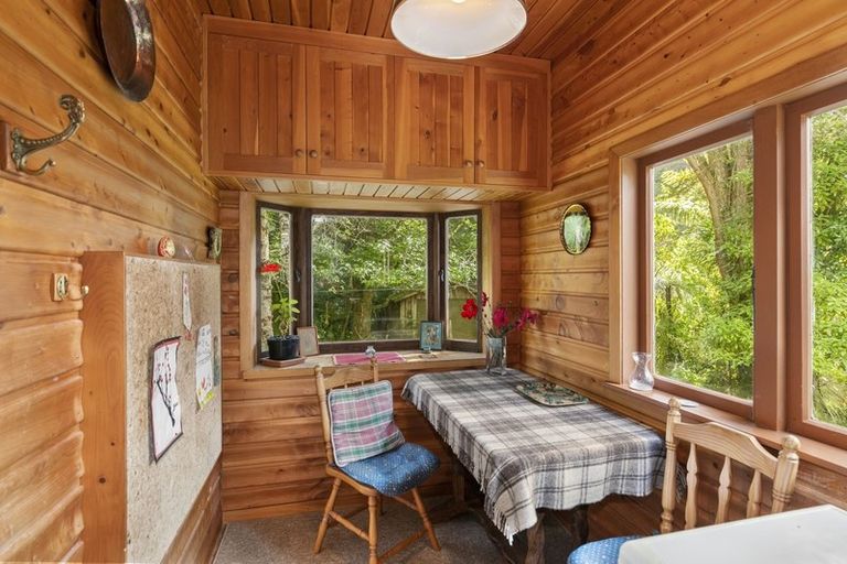 Photo of property in 530 Stokes Valley Road, Stokes Valley, Lower Hutt, 5019