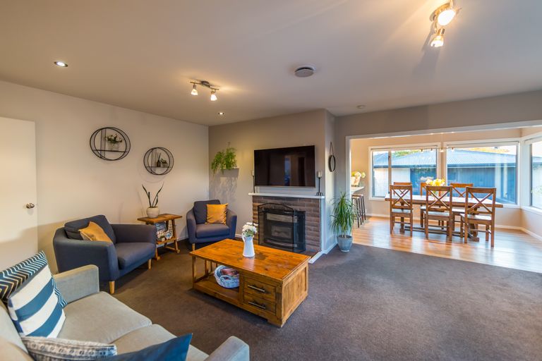 Photo of property in 211 Condell Avenue, Papanui, Christchurch, 8053